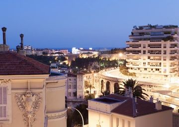 Каре д'ор: Двухкомнатная квартира на продажу в центре Монако